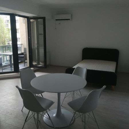 Studio Sebastian Apartment Mamaia Luaran gambar
