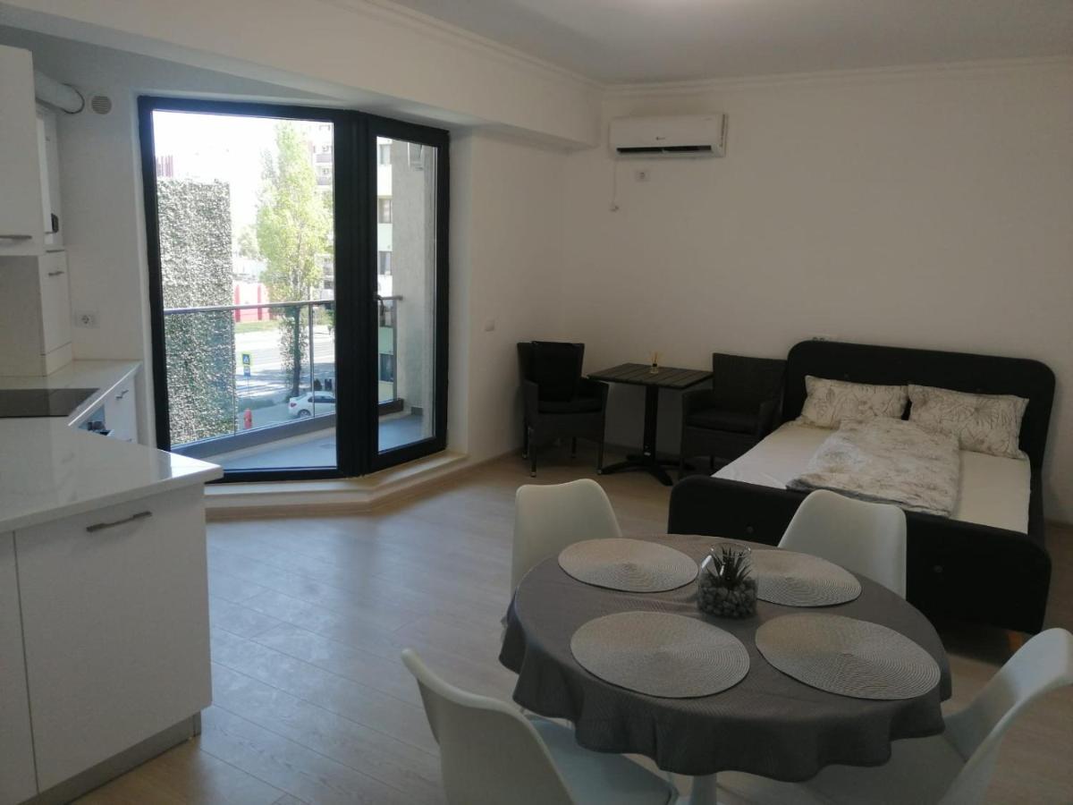 Studio Sebastian Apartment Mamaia Luaran gambar
