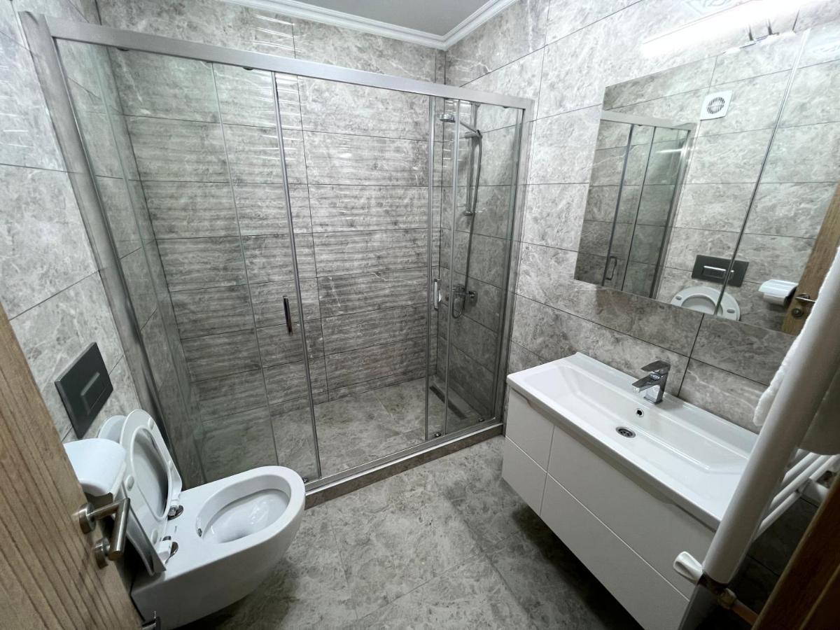 Studio Sebastian Apartment Mamaia Luaran gambar